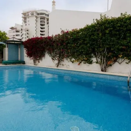 Vila Refuge Holiday Homes Montechoro Albufeira